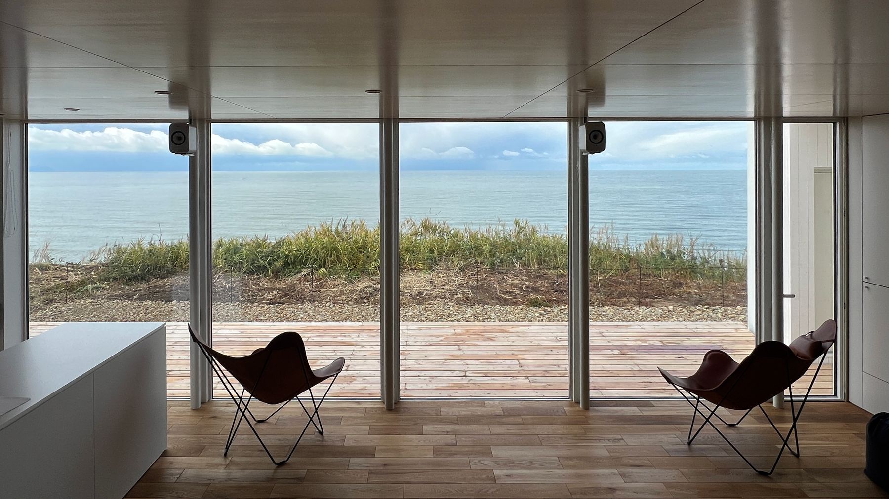 Cliff House MŌRAI2 거실